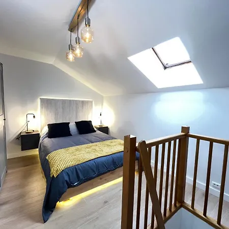 Duplex Serranos Lägenhet