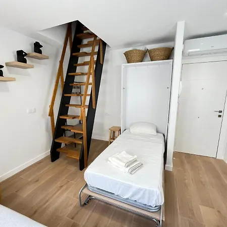 Duplex Serranos Lägenhet